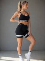 Conjunto Deportivo Crop Top Short Push Up - Negro Ref. 5330 - Imagen 2
