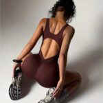 Enterizo Deportivo SculptFit Con Cremallera – Marrón Ref. 5355