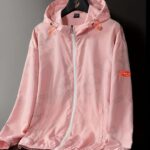 Chaqueta Corta Vientos Deportiva Con Capota – Rosa Ref. 6160