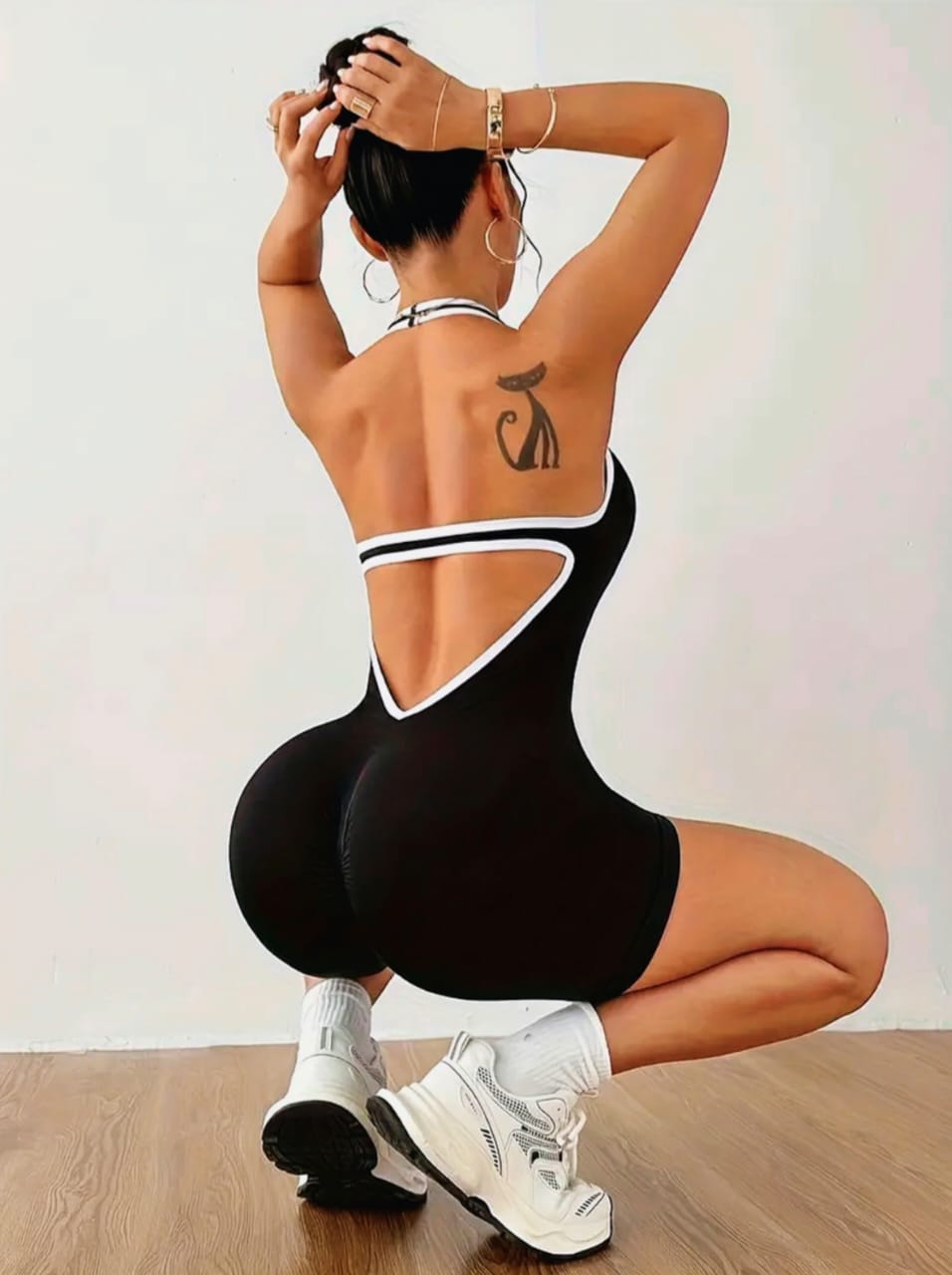 WhatsApp Image 2026-01-05 at 6.37.43 PM Enterizo Deportivo Corto Push Up – Negro Ref. 5480 - Imagen 1