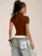 Camiseta Deportiva Fit con Cremallera Frontal – Marrón Ref. 2590 - Imagen 3