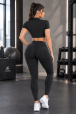 Crop Top Deportivo Seamless con Cremallera - Negro Ref. 2610 - Imagen 3